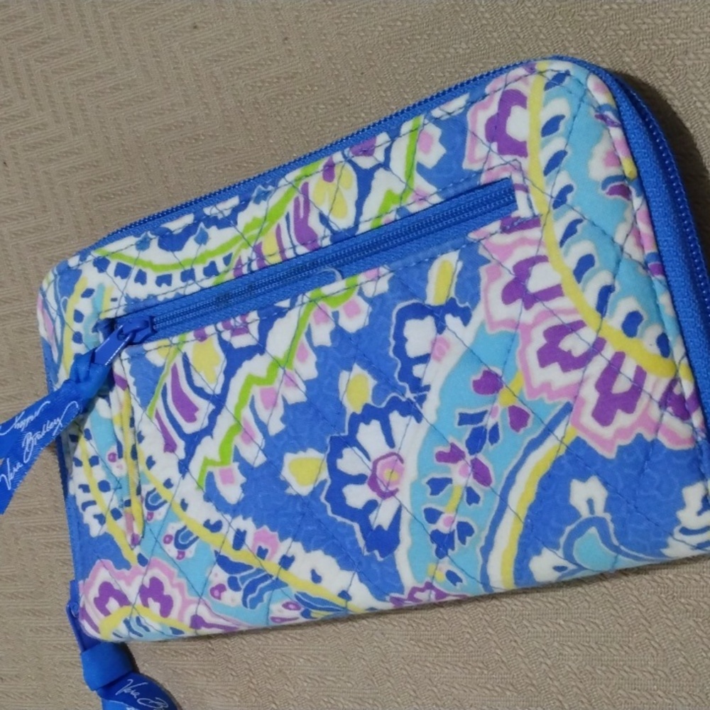 EUC Vera Bradley Capri Blue Wallet and Cosmetic Bag - Picture 2 of 8